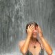 98- Pascale sous la douche 